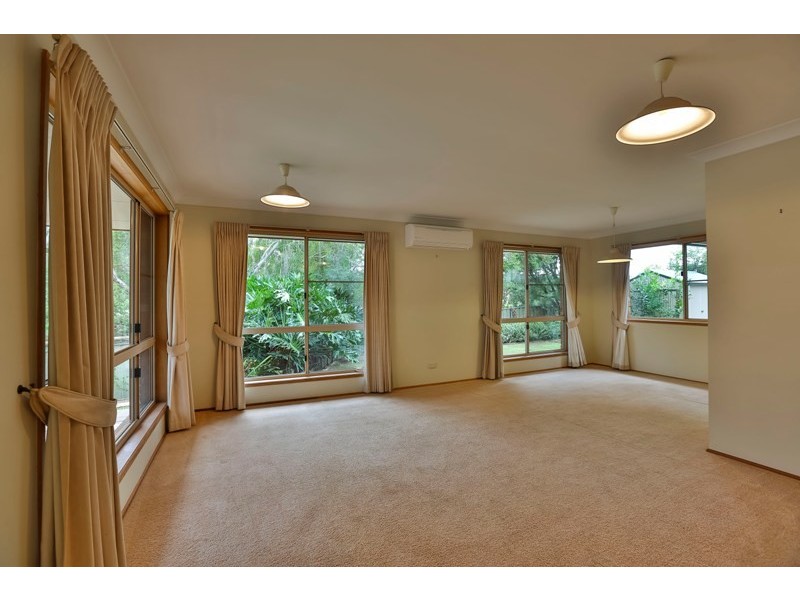 4 Zoe Court, Centenary Heights QLD 4350