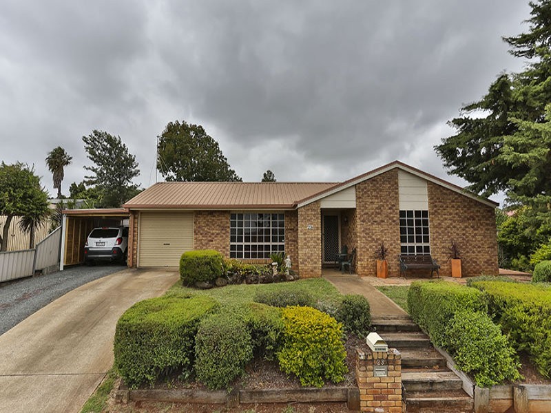 23 Armstrong Street, Wilsonton QLD 4350
