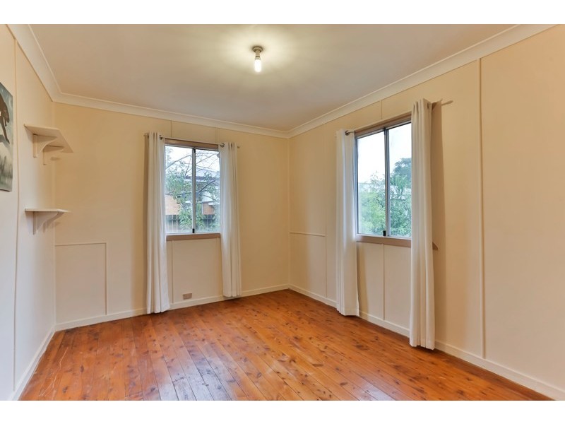 1 McLeish Street, Harristown QLD 4350