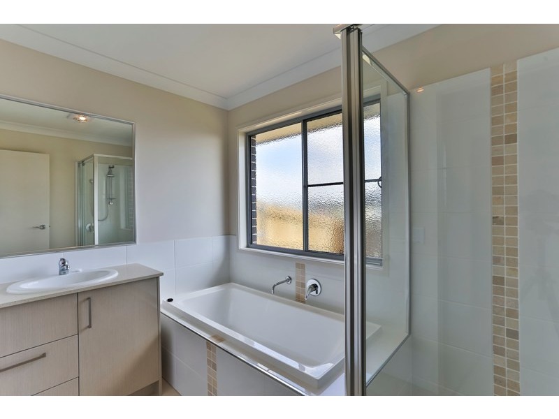 15 McIntosh Street, Westbrook QLD 4350