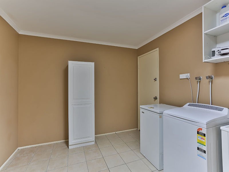 13 Batch Court, Harristown QLD 4350