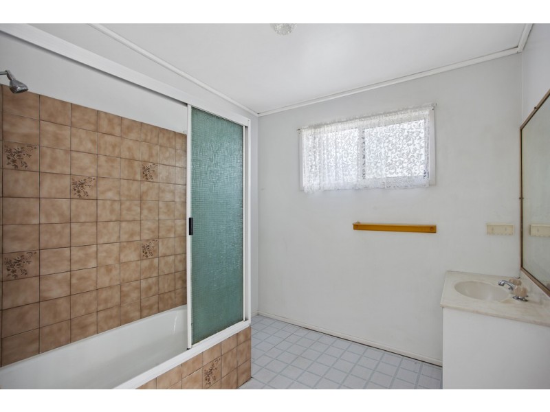 218 Bridge Street, Newtown QLD 4350