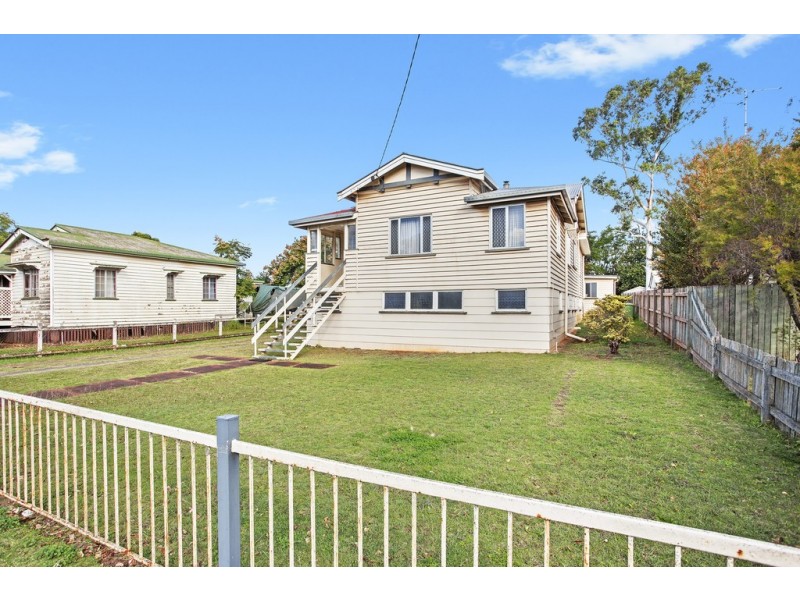218 Bridge Street, Newtown QLD 4350