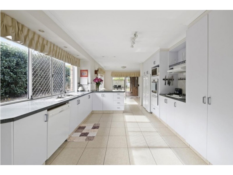 16 Byrd Court, Wilsonton QLD 4350