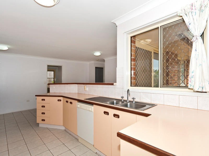 5 Lorraine Crescent, Centenary Heights QLD 4350