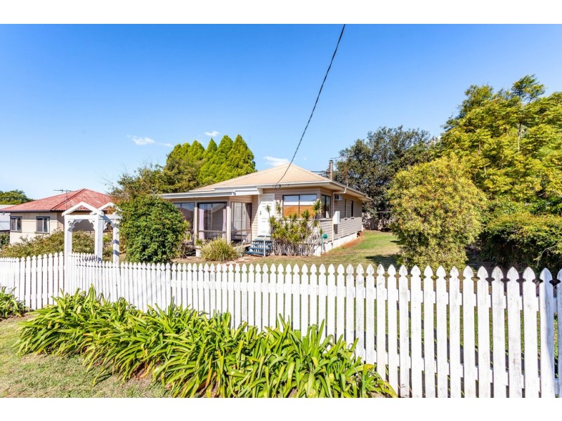 6 Dunkley Street, South Toowoomba QLD 4350