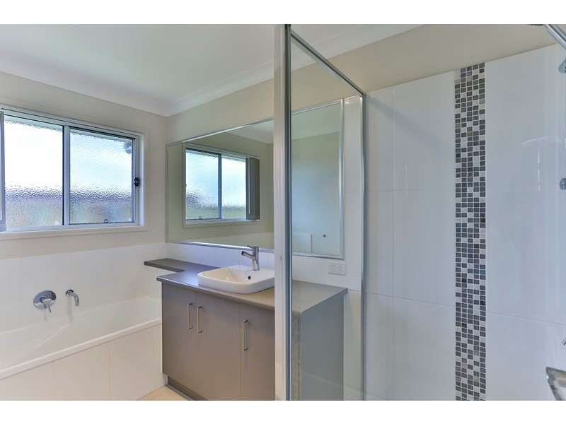 19 McGee Drive, Kearneys Spring QLD 4350