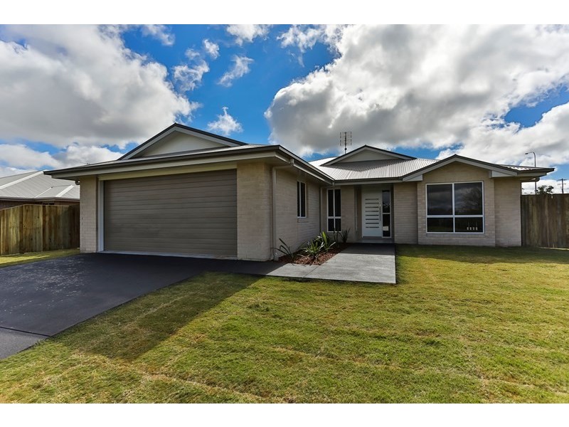 19 McGee Drive, Kearneys Spring QLD 4350