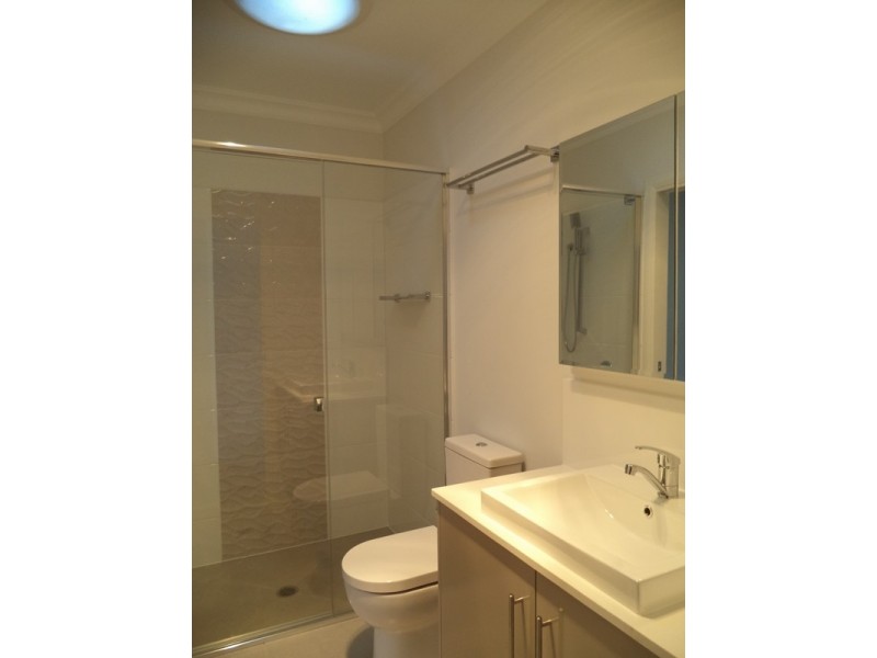 2/9 Cranley Street, South Toowoomba QLD 4350