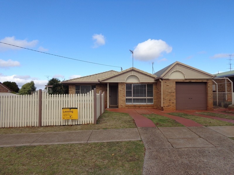 426 Stenner Street, Kearneys Spring QLD 4350