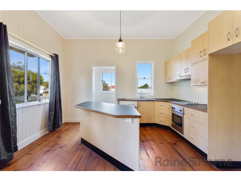 84 Bridge Street, East Toowoomba QLD 4350