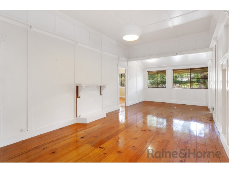 84 Bridge Street, East Toowoomba QLD 4350
