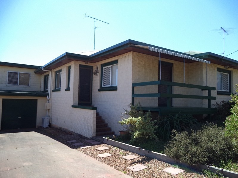 23 Perry Street, Harlaxton QLD 4350