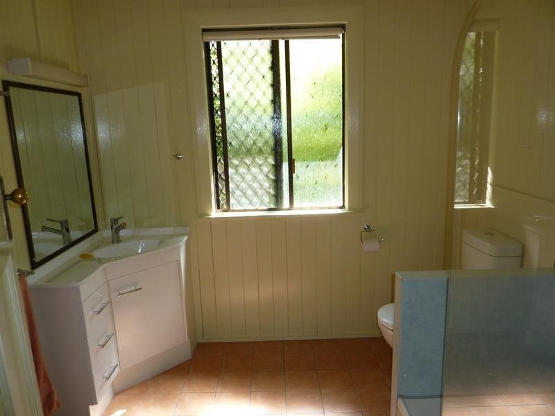 10 Listohan Street, North Toowoomba QLD 4350