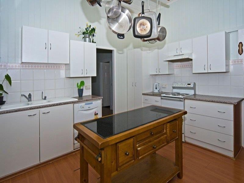 30 High Street, Wyreema QLD 4352