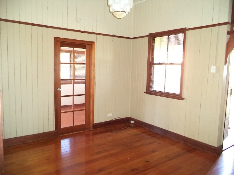 16 Clairmont Street, Newtown QLD 4350