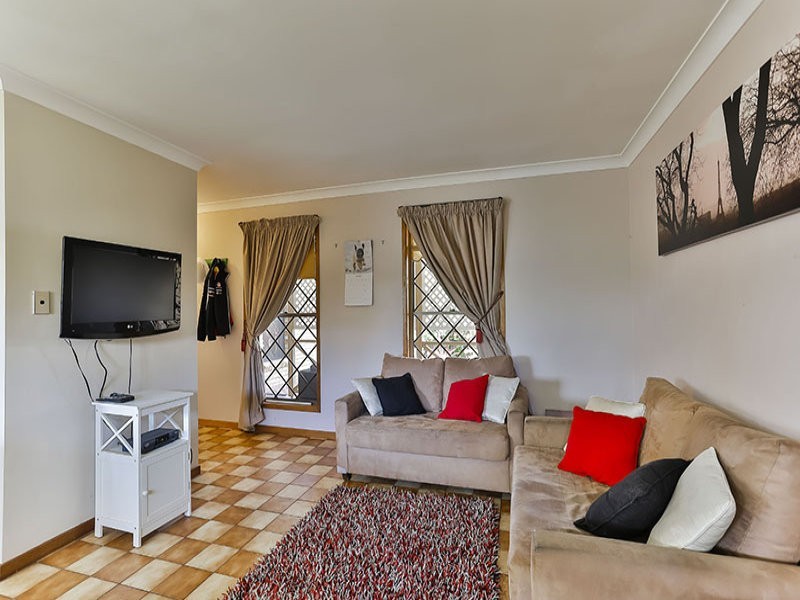 7 Amber Court, Darling Heights QLD 4350