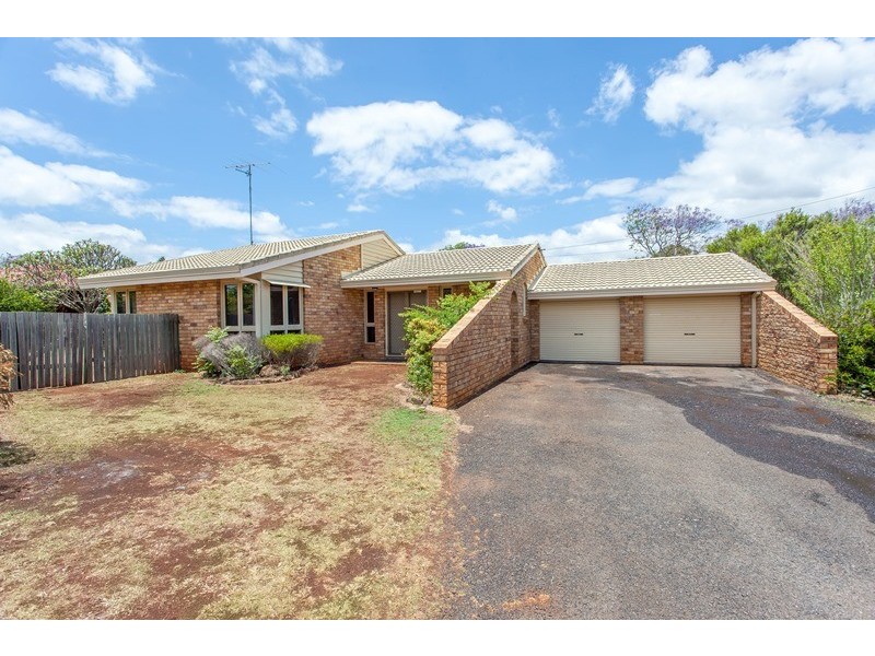 10 Arlaw Street, Centenary Heights QLD 4350