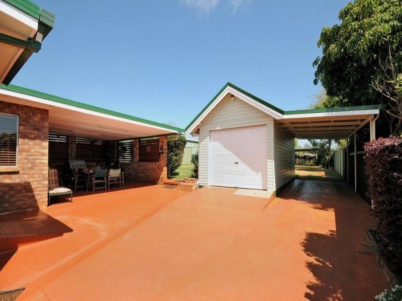 25 Drayton Road, Harristown QLD 4350