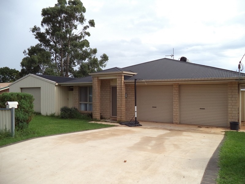 14 Trapp Street, Rockville QLD 4350