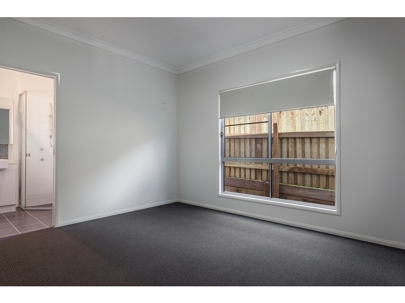 3/126 Long Street, Centenary Heights QLD 4350