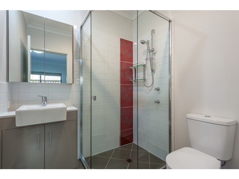 4/126 Long Street, Centenary Heights QLD 4350