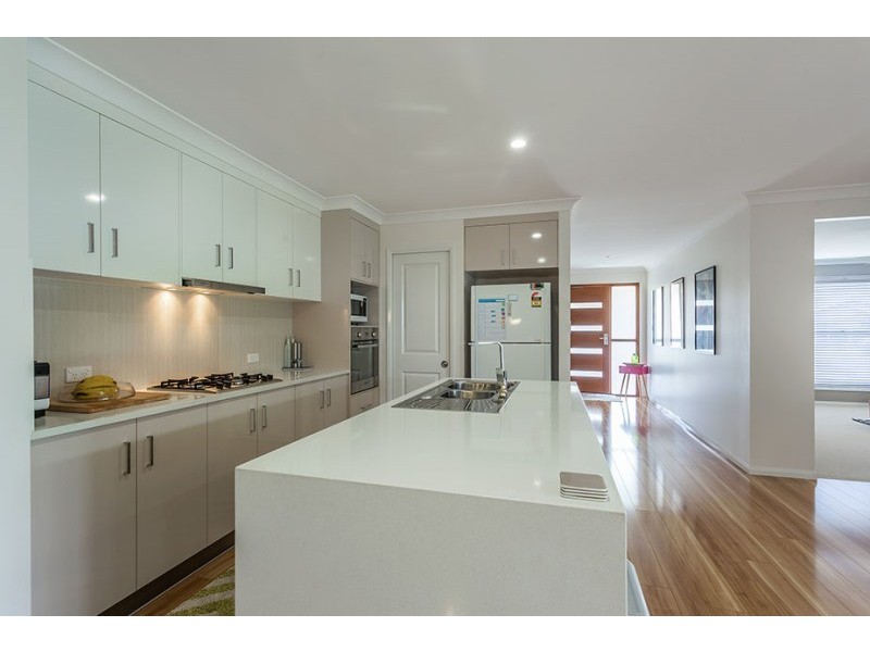 206 Nelson Street, Kearneys Spring QLD 4350