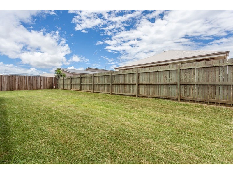 206 Nelson Street, Kearneys Spring QLD 4350