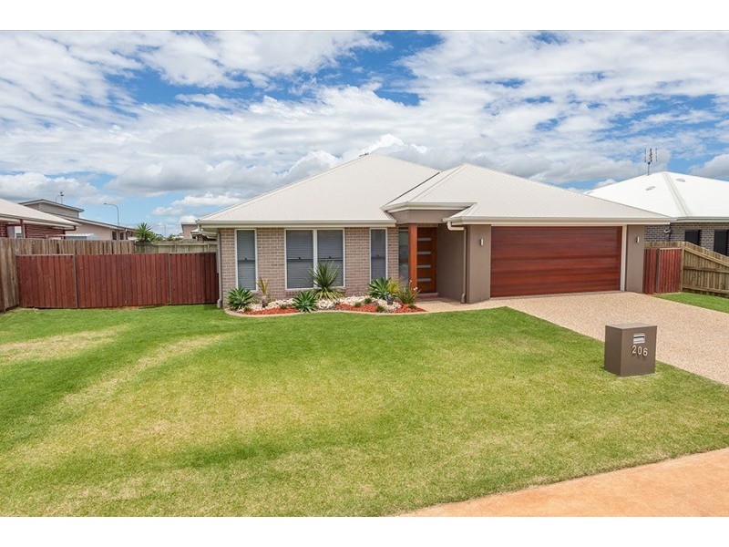 206 Nelson Street, Kearneys Spring QLD 4350