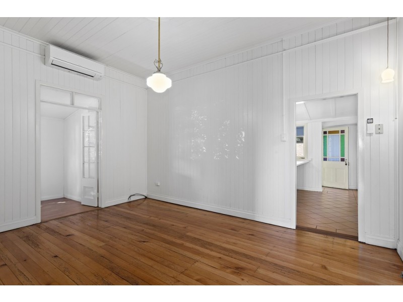 6 Aland Street, South Toowoomba QLD 4350