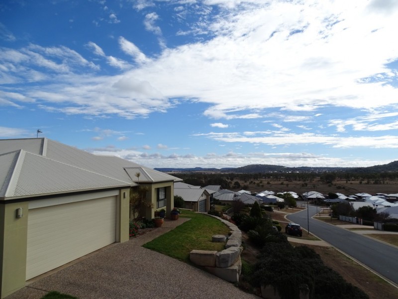 13 Edwin Street, Westbrook QLD 4350