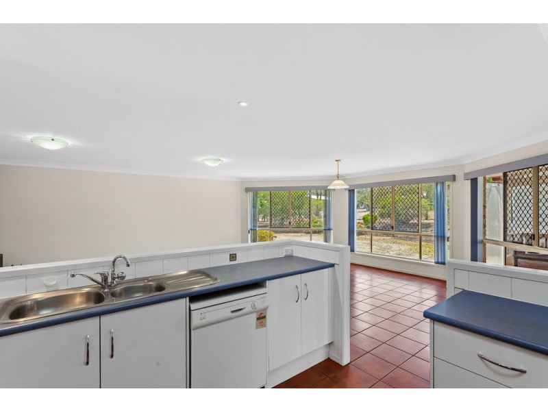 4 Brunswick Court, Glenvale QLD 4350