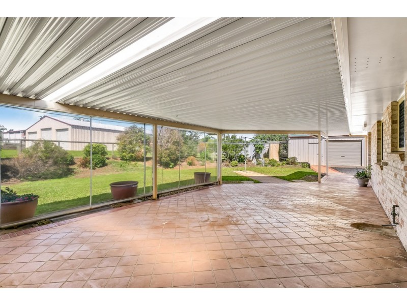 4 Brunswick Court, Glenvale QLD 4350