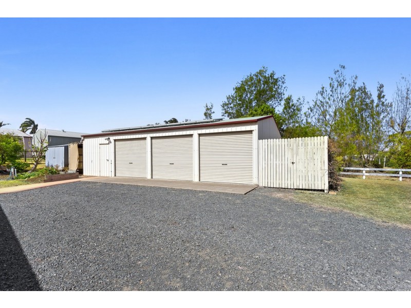 4 Brunswick Court, Glenvale QLD 4350