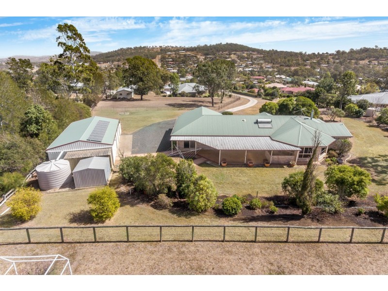 4 Brunswick Court, Glenvale QLD 4350