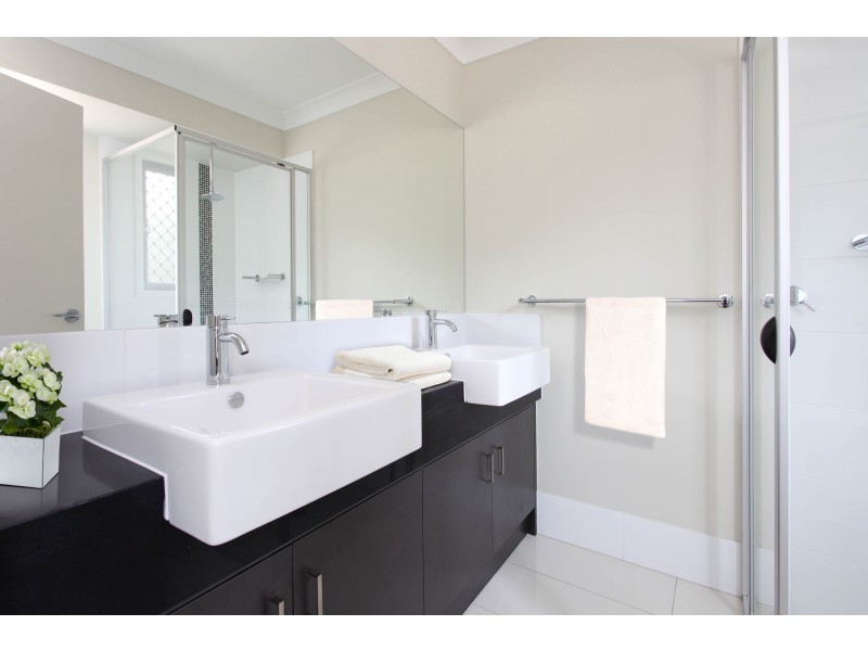 14 Box Drive, Cotswold Hills QLD 4350