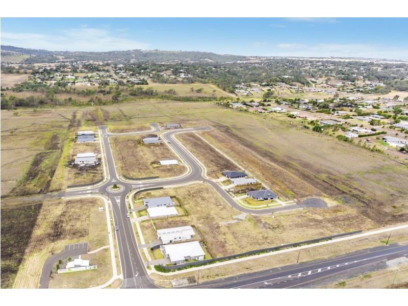 14 Whitewood Way, Cotswold Hills QLD 4350