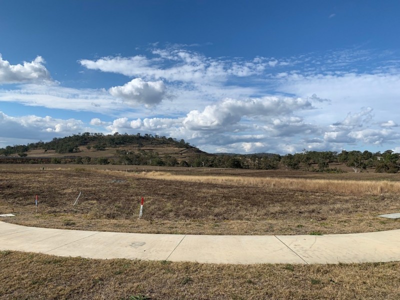 3 Red Cedar Avenue, Cotswold Hills QLD 4350