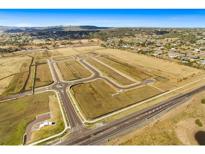 26 Tallowwood Boulevard, Cotswold Hills QLD 4350