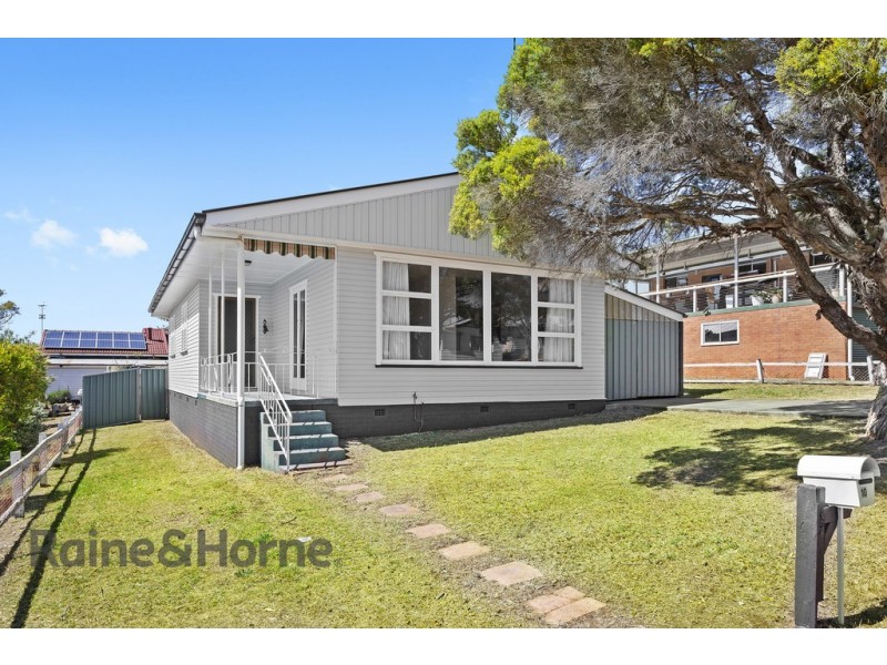 10 Hillview Avenue, Newtown QLD 4350