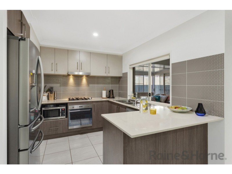 101 Entabeni Drive, Kearneys Spring QLD 4350