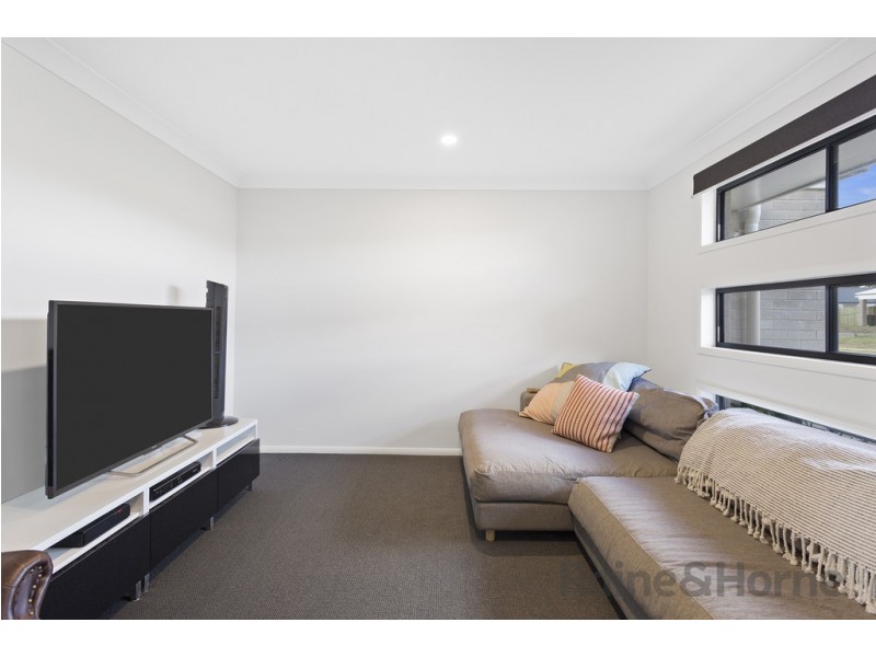 35 Sanctuary Drive, Cranley QLD 4350