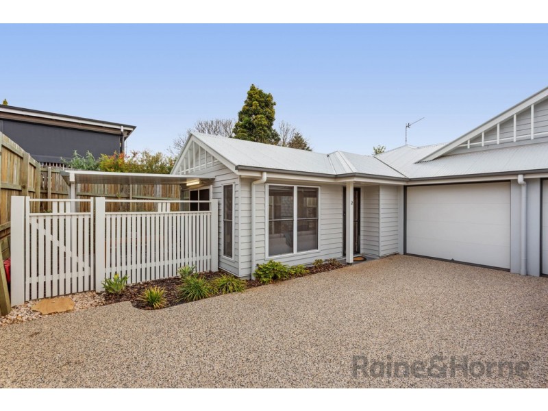 2/236A Long Street, South Toowoomba QLD 4350