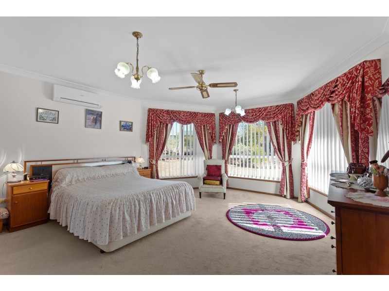 8 Katim Court, Cotswold Hills QLD 4350