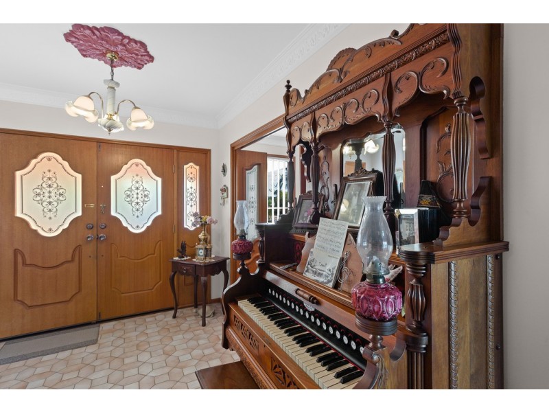 8 Katim Court, Cotswold Hills QLD 4350