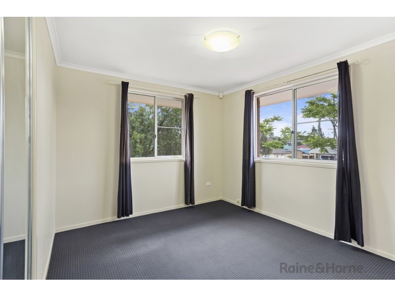 1/4 Noll Street, Kearneys Spring QLD 4350