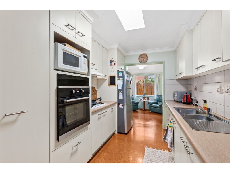 15 Bingara Street, Mount Lofty QLD 4350