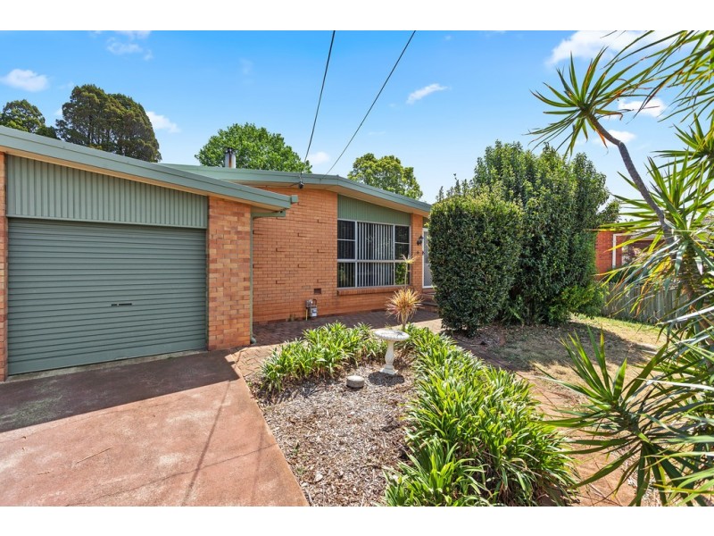 15 Bingara Street, Mount Lofty QLD 4350