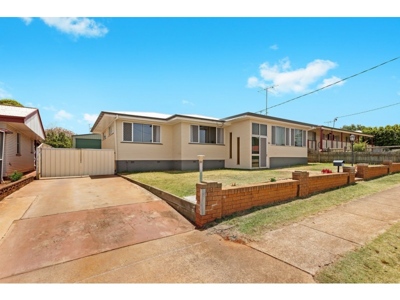 295 Tor Street, Wilsonton QLD 4350