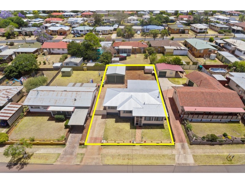 295 Tor Street, Wilsonton QLD 4350